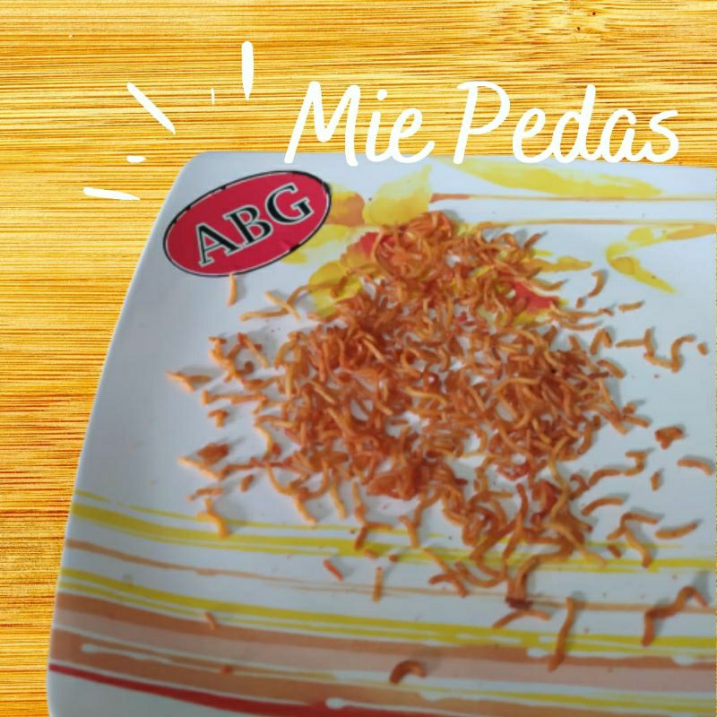 

mie pedas 500gr
