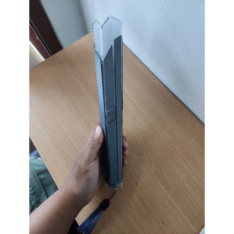 Lightstick Nuest Booked