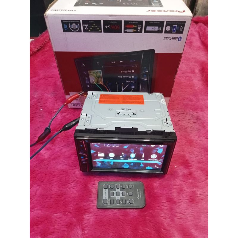 Head Unit Pioneer AVH-G225BT Doubledin