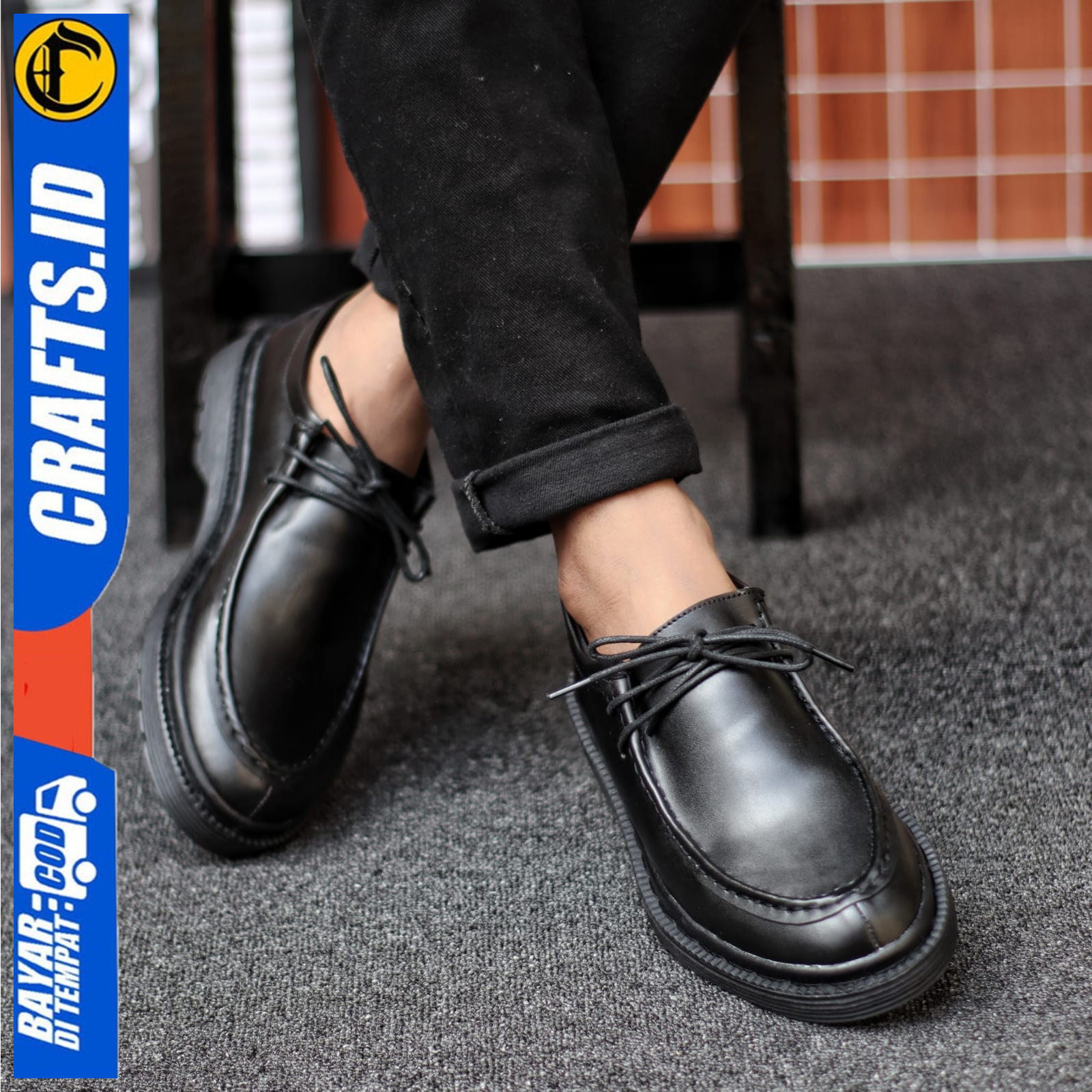 Sepatu Pria Formal Casual Kulit PU Pantofel Kerja Tali Hitam Crafs Akamaru