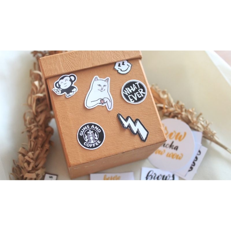 

STIKER TEMPEL (Stiker Hiasan/Stiker Berkarakter)