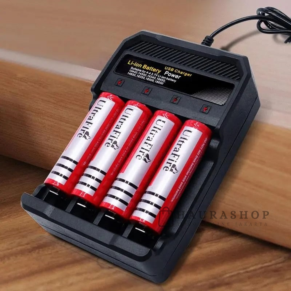 Charger Baterai 4 Slot USB 4.2V 2A 18650 AA AAA Universal Fast Charger