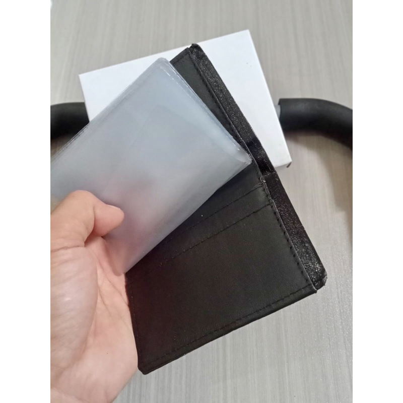 dompet kartu card holder untuk pria dan wanita bahan kulit sintetis lokal gratis dus #dompet #dompetcowok #dompetkartu #dompetkartuwanita