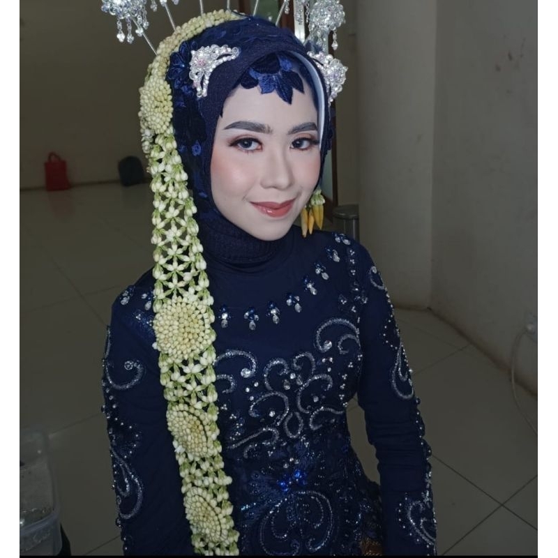PAKET USAHA RIAS PENGANTIN MUA SU TIANG PADNAG SIGER SUNDA KEBAYA EKOR SET BAGUS MEWAH MURAH KEBAYA 