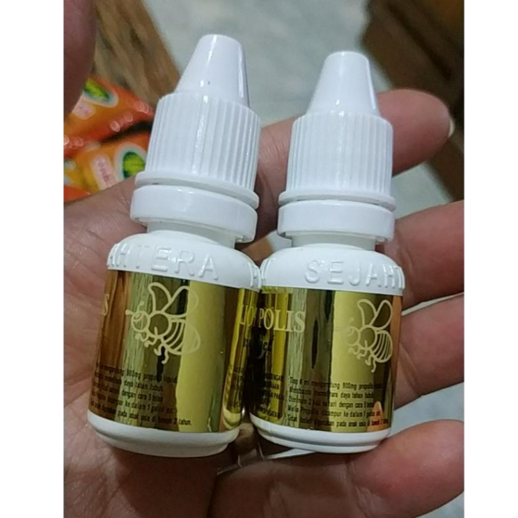 

Melia Propolis indonesia isi 6 ml - Membantu menyembuhkan luka - Mengatasi sakit tenggorokan, batuk, asma - Mengatasi kerusakan gigi