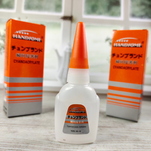 

Lem Korea Handsome Serbaguna Super Glue
