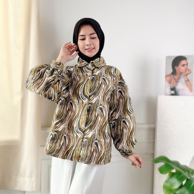 AFI - EC - Ghalaxie Marble Blouse XXL