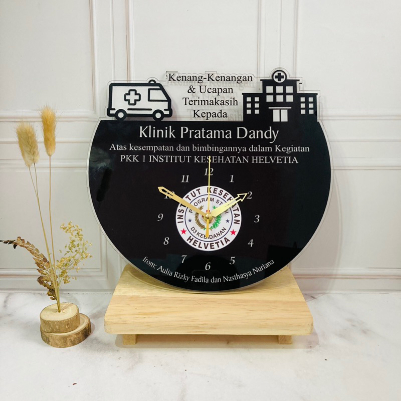 

Vandel Plakat Untuk Magang Jam dinding Custom Bonus Box Kado dan Pita