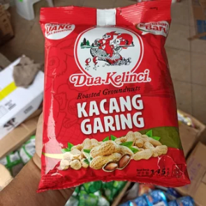 

KACANG GARING KULIT DUA KELINCI 145GR , 720GR murah. cocok u/ bingkisan, hajatan, acara, nikahan, hampers, parcel lebaran / idul Fitri