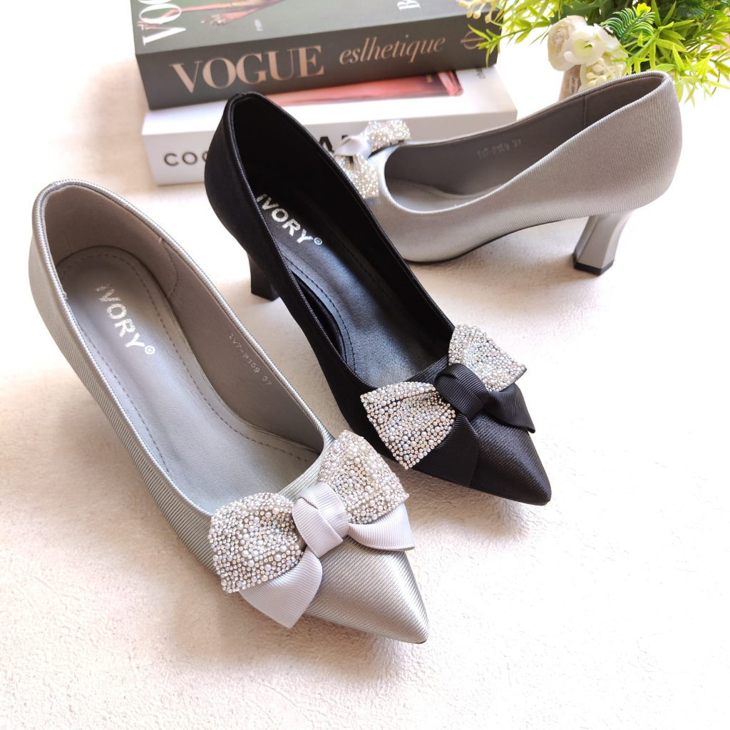 IVORY Sepatu Wanita Heels 7cm Satin Fashion IV7-P159