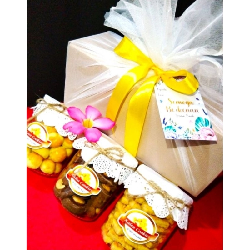 

Paket Hampers Cookies/ Paket Hampers Bali/Hampers Hari Raya/Hampers Murah
