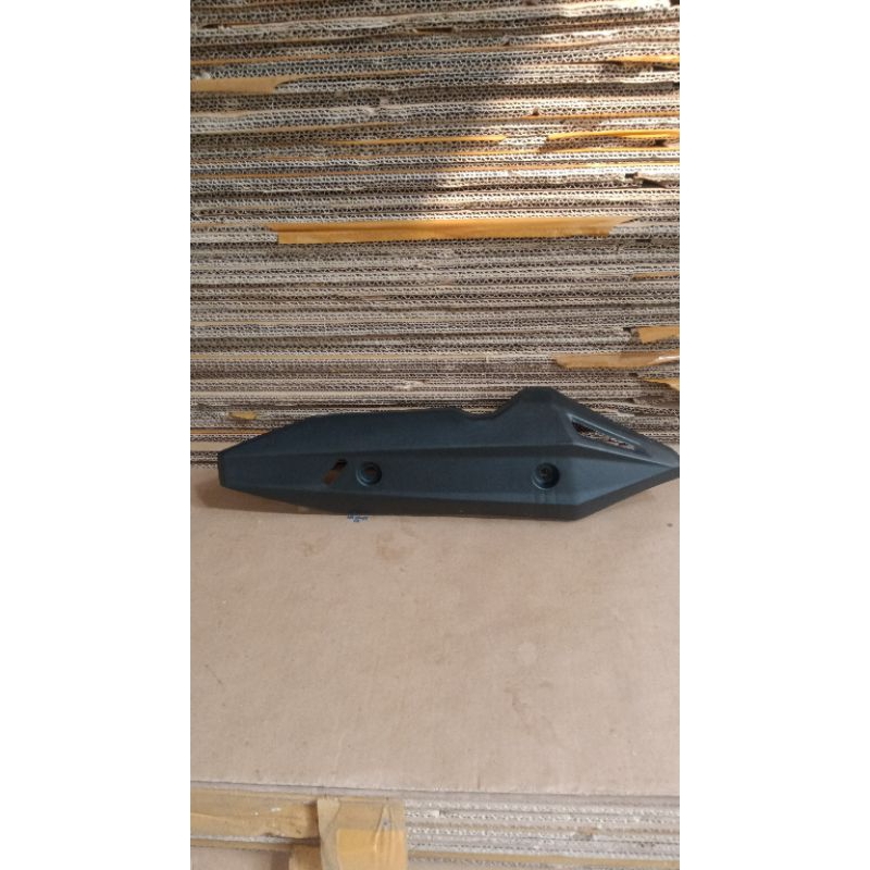 Tameng tutup knalpot Vario 125 150 new led 2020