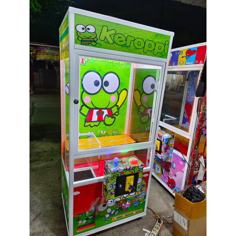 Mesin capit boneka murah baru gratis koin dan boneka