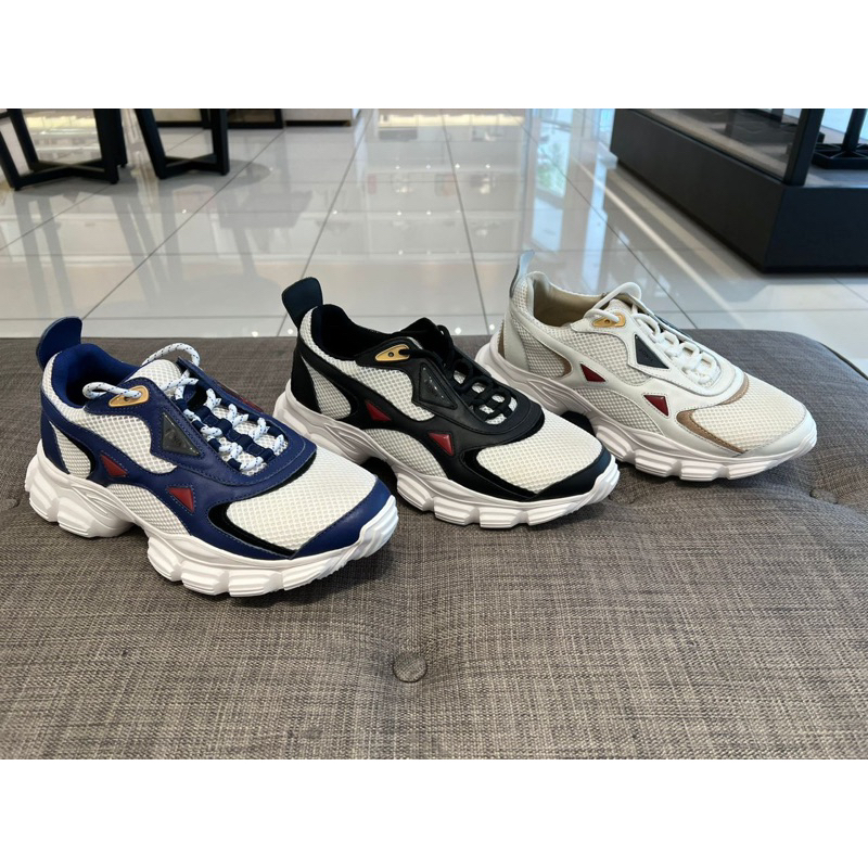 shoes bonia for man sale (tulis di note warna and size)