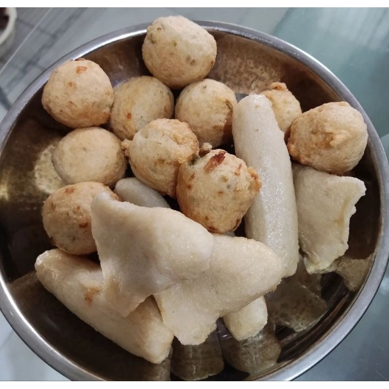 

Pempek ikan tenggiri / Pem Pek / Pem-Pek