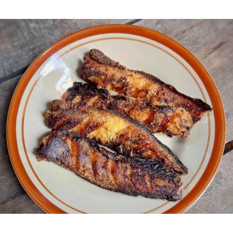 

ikan lele goreng siap saji