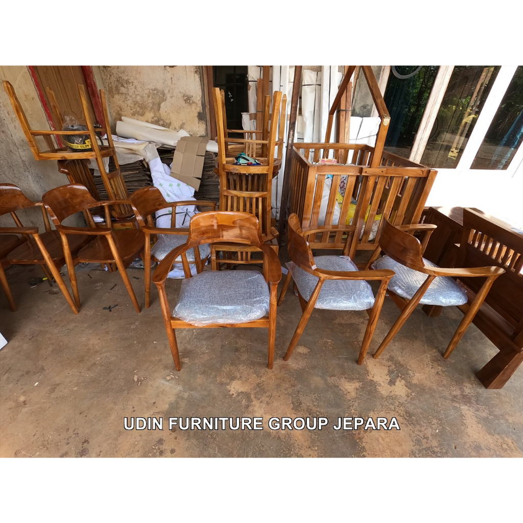 Kursi makan cafe Hiroshima jok kain fabric