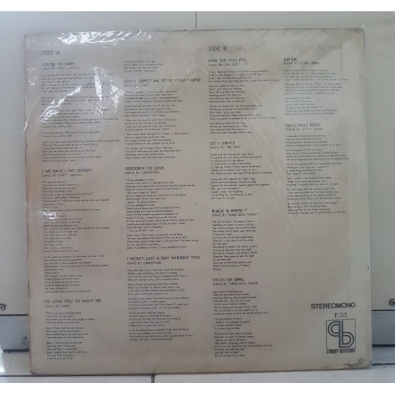 Vinyl Piringan Hitam 12 inch The Cats, Carpenters dll