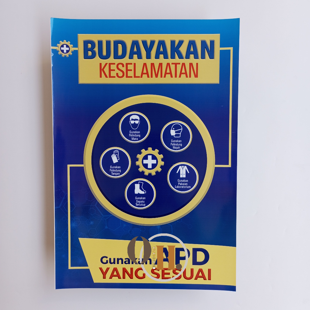 Poster K3 - Poster Budaya Kerja - Poster Gunakan APD yang Sesuai  - K3