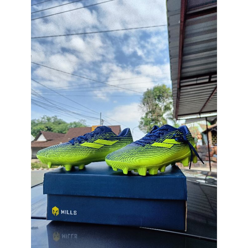 Mills Servius fg  original sepatu bola mills