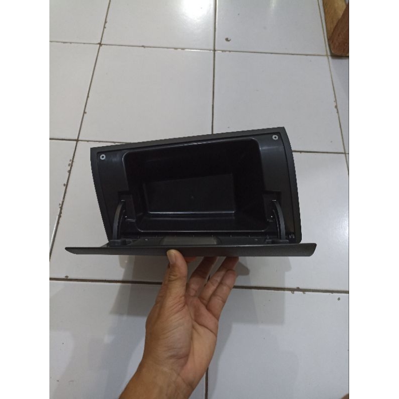 GLOVE BOX APV LACI APV BAGIAN ATAS