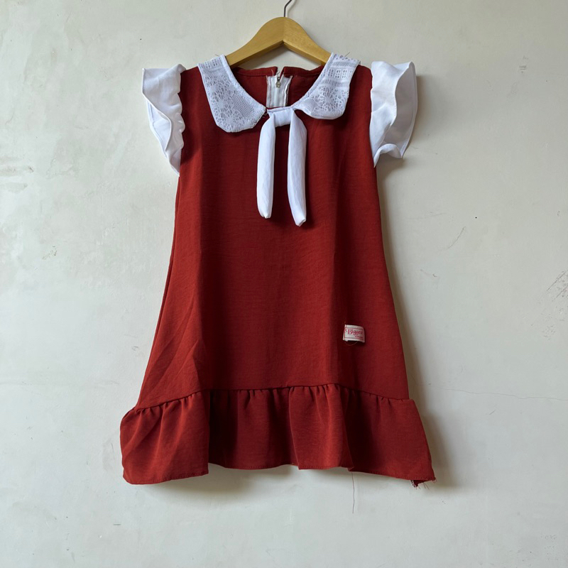 Dress Anak 2 3 4 Tahun Anak Cewek Perempuan Crinkle kerah putih pita putih lucu kekinian lengan pendek terbaru viral ( Dress Mayaya )