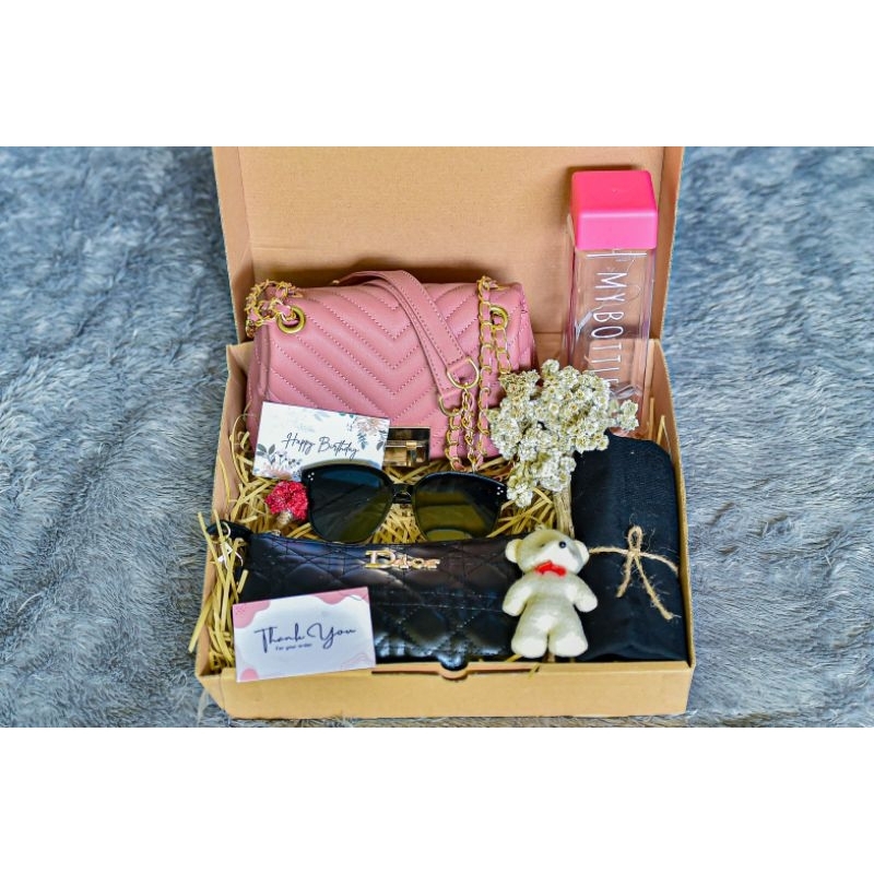 

hampers cewek/kado cewek/gift box cewek/ kado annyversary