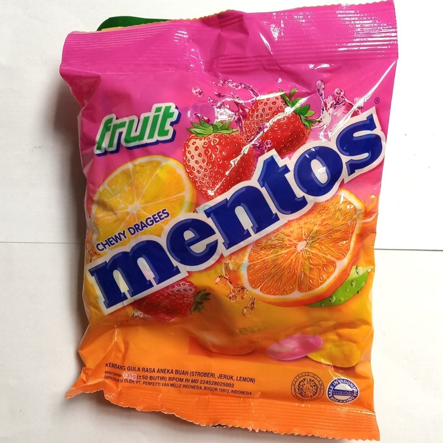 

Permen mentos kemasan sak 135 gram (+/- 50 butir)