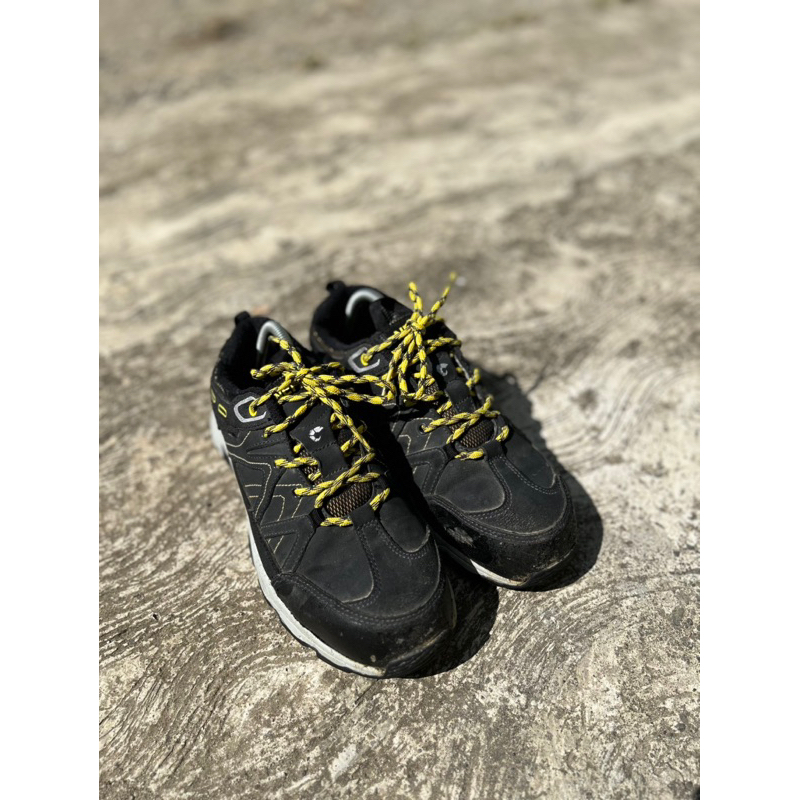 SEPATU GUNUNG SECOND ORIGINAL NEPA