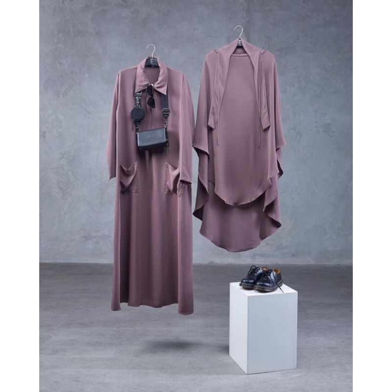 Laeeba Dress + FK MO Smokey Brown M