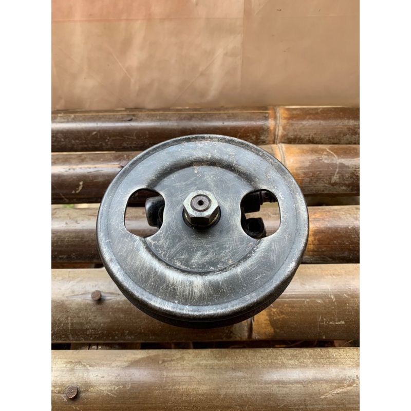 Pompa power steering mitsubishi L200