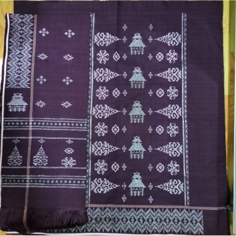 Setelan Tenun Uis Karo