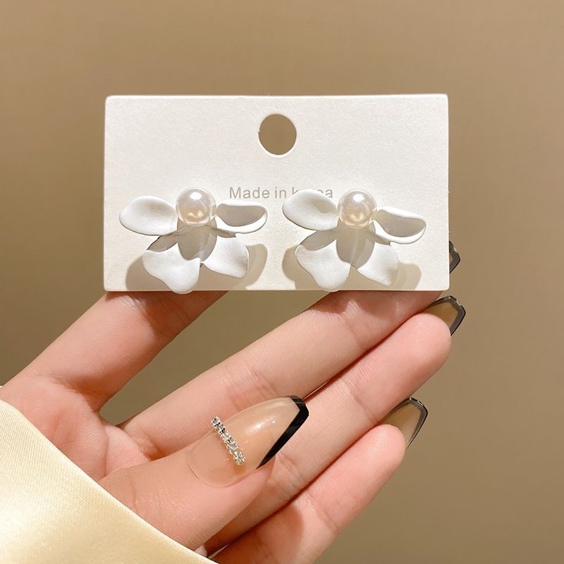 Anting Bunga - Gia Earrings - BETTERSTUFF21 / Giwang Murah / Giwang Lucu / Anting Korea