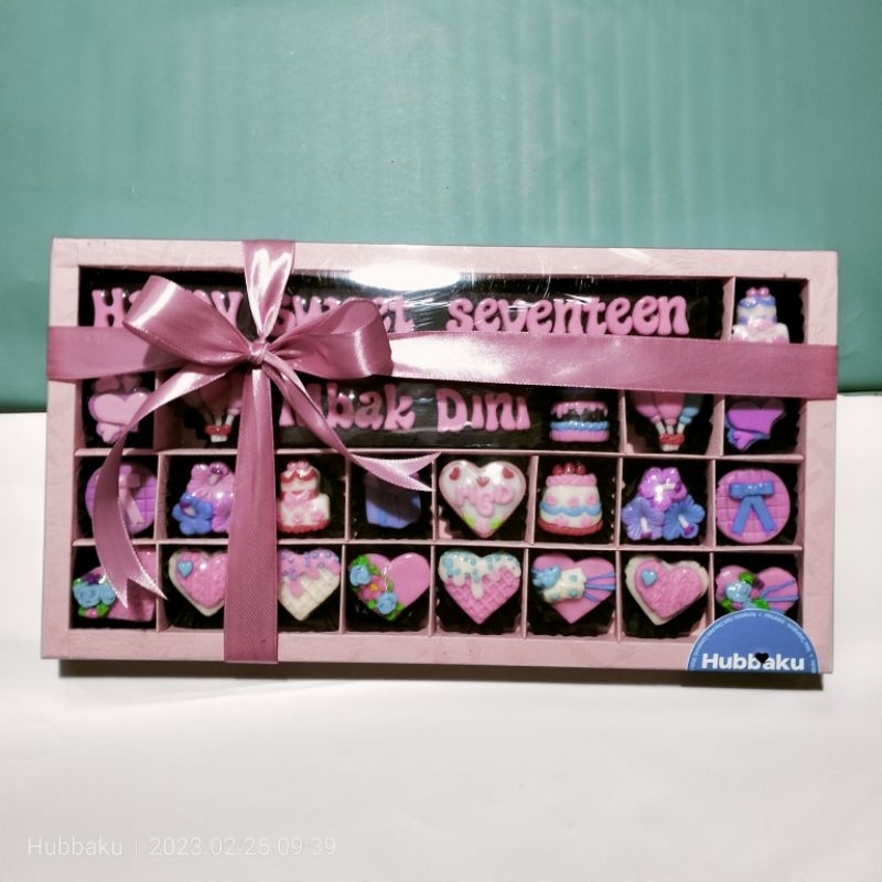 

Hubbaku Cokelat Karakter gift box cokelat ucapan 32 sekat
