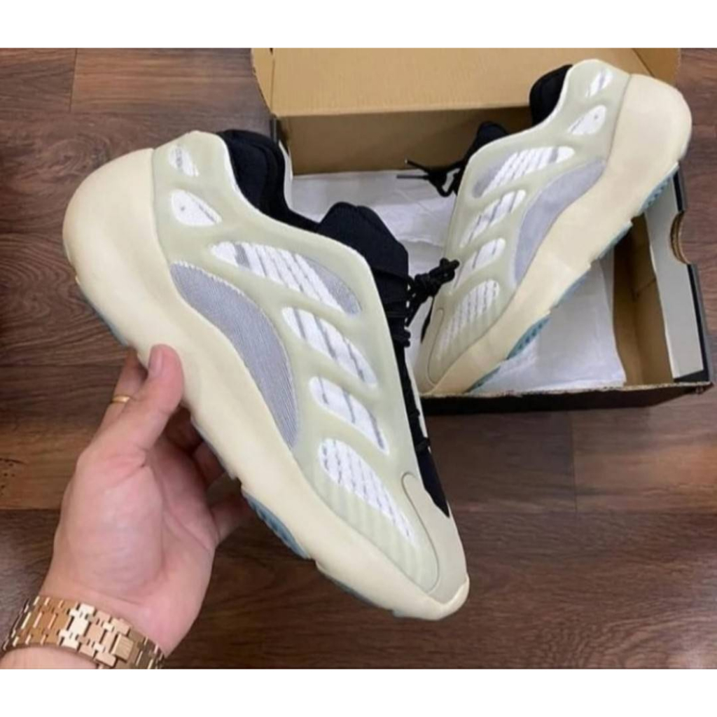 ADIDAS YEEZY BOOTS 700 V3 AZAEL