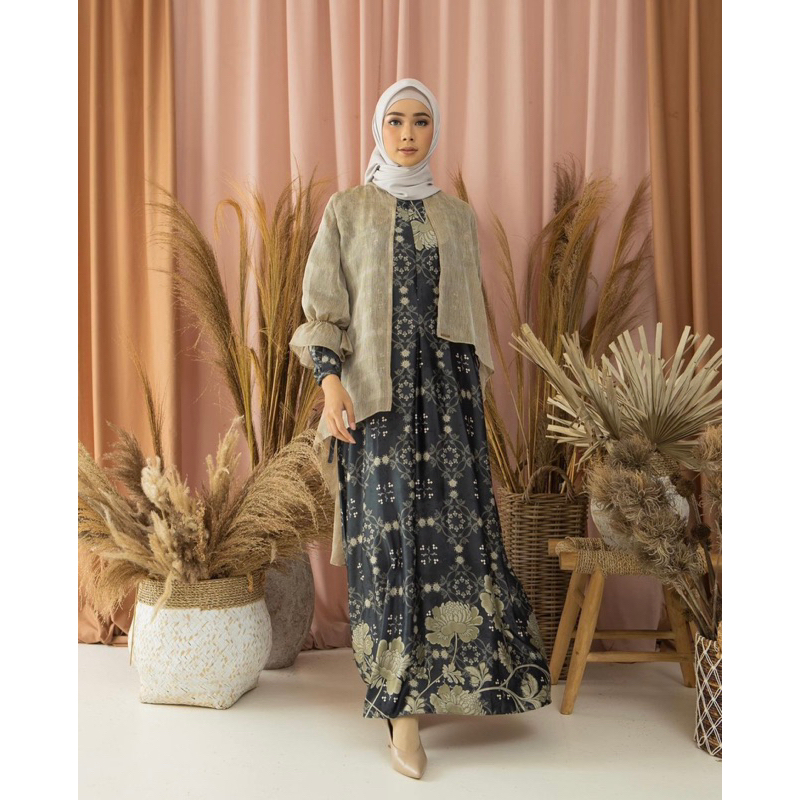 PRELOVED LALIKA OUTER WEARING KLAMBY