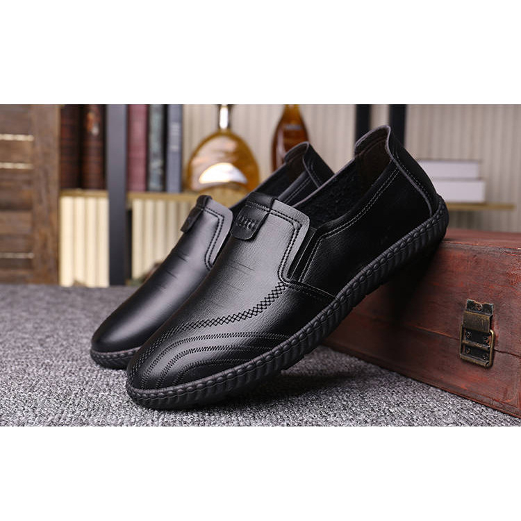 Leedoo Sepatu Kulit PU Pria Slip On Sepatu Pentofel Pria Formal Kulit Fashion Kerja Casual Shoes Hitam