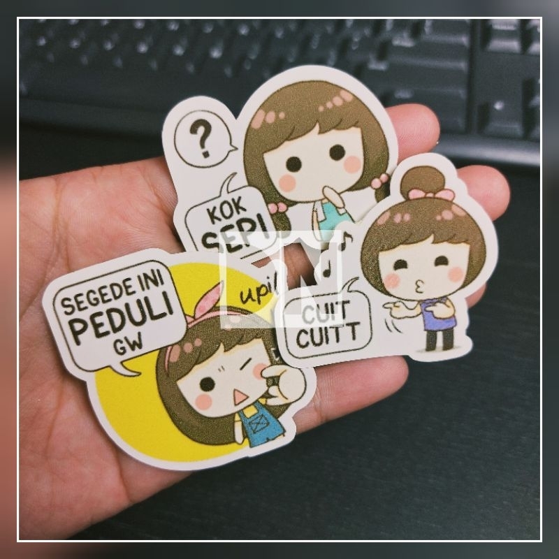 

isi 15 pcs stiker cewe aneh sticker glossy karkter cewe anah cute