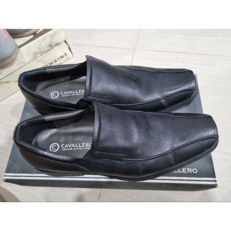 sepatu pantovel merk cavallero