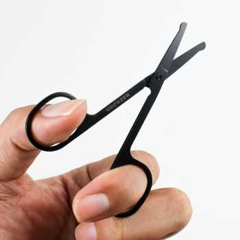 Gunting Cukur Bulu Hidung Nose Hair Scissor / Gunting Alat Cukur Pencukur Pemotong Bulu Hidung Kumis Jenggot Ketiak Kemaluan Bulu Mata Alis Benang Ujung Tumpul Bulat bahan Stainless Steels Tahan Karat Premium Berkualitas / Perawatan Alat Kecantikan Murah