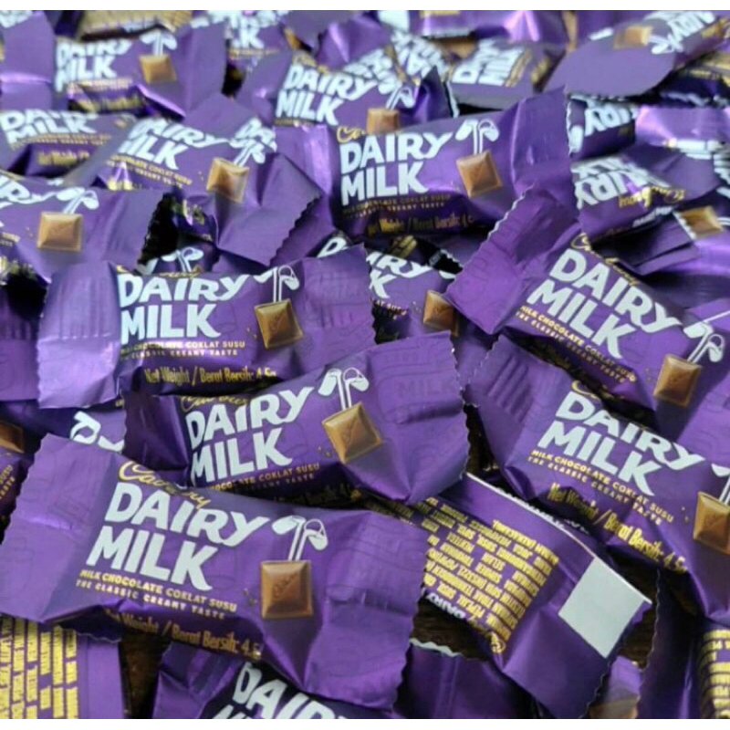 

Cadbury Dairy milk MALAYSIA ecer Import Halal Product Malaysia HARGA PER 1 PCS