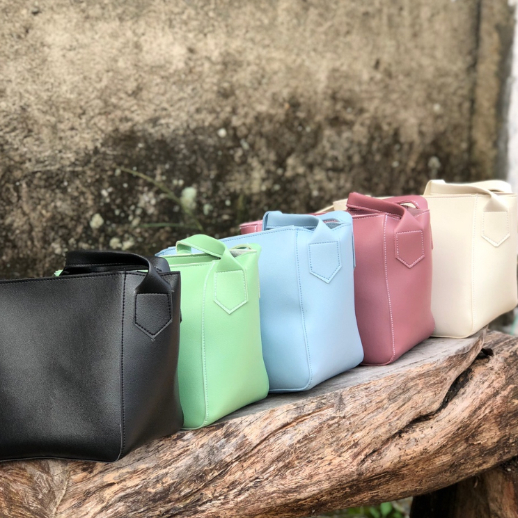Zalfa Tas Selempang Wanita Delia / Tas Wanita Murah / Tas Fashion Wanita Kekinian