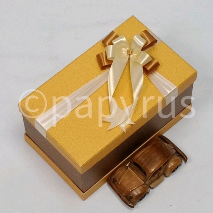 

PAPYRUS Sandwich 15x25 Tinggi 13cm Kotak Kado Gift Box