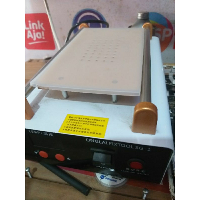 Separator Lcd Onglai
