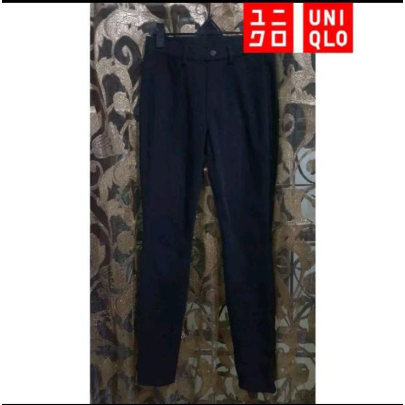 Uniqlo leging ultra stretch hitam