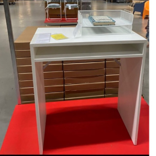 Meja kerja ikea