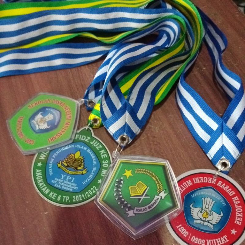 medali,medali wisuda,bahan akrilik