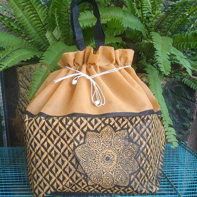 tas hajatan serut motif Surya mocca dus 20x20