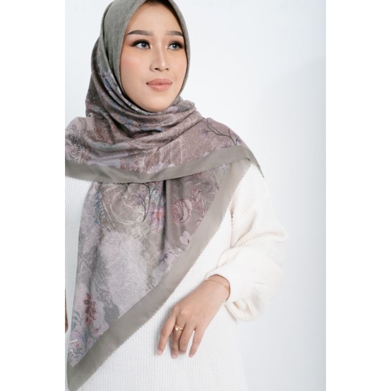 Hijab Segiempat Printing Voal Premium Lasercut Motif Granada Series By zenobia Scarves