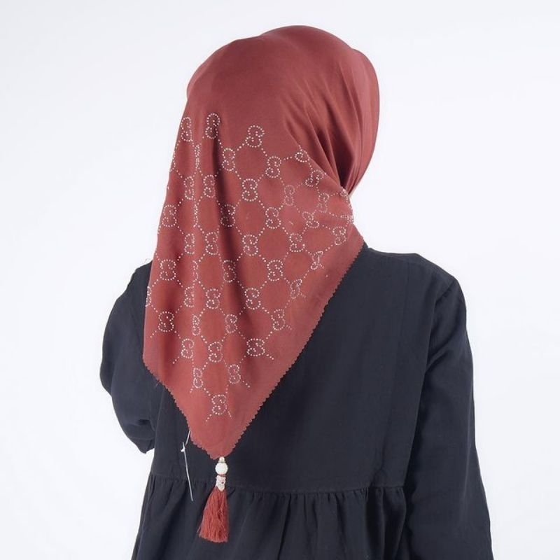Jilbab Segi Empat Payet Premium